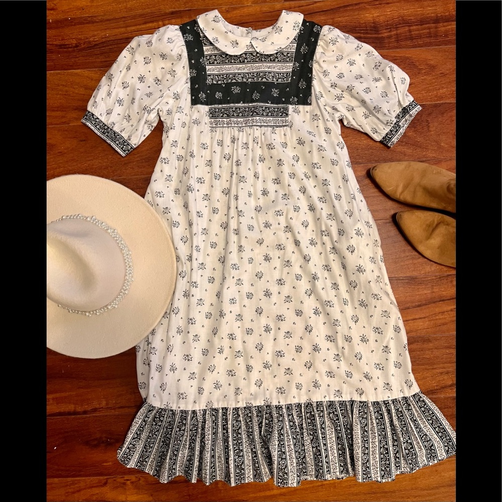 Black & White Floral Boho Midi Dress with Pockets